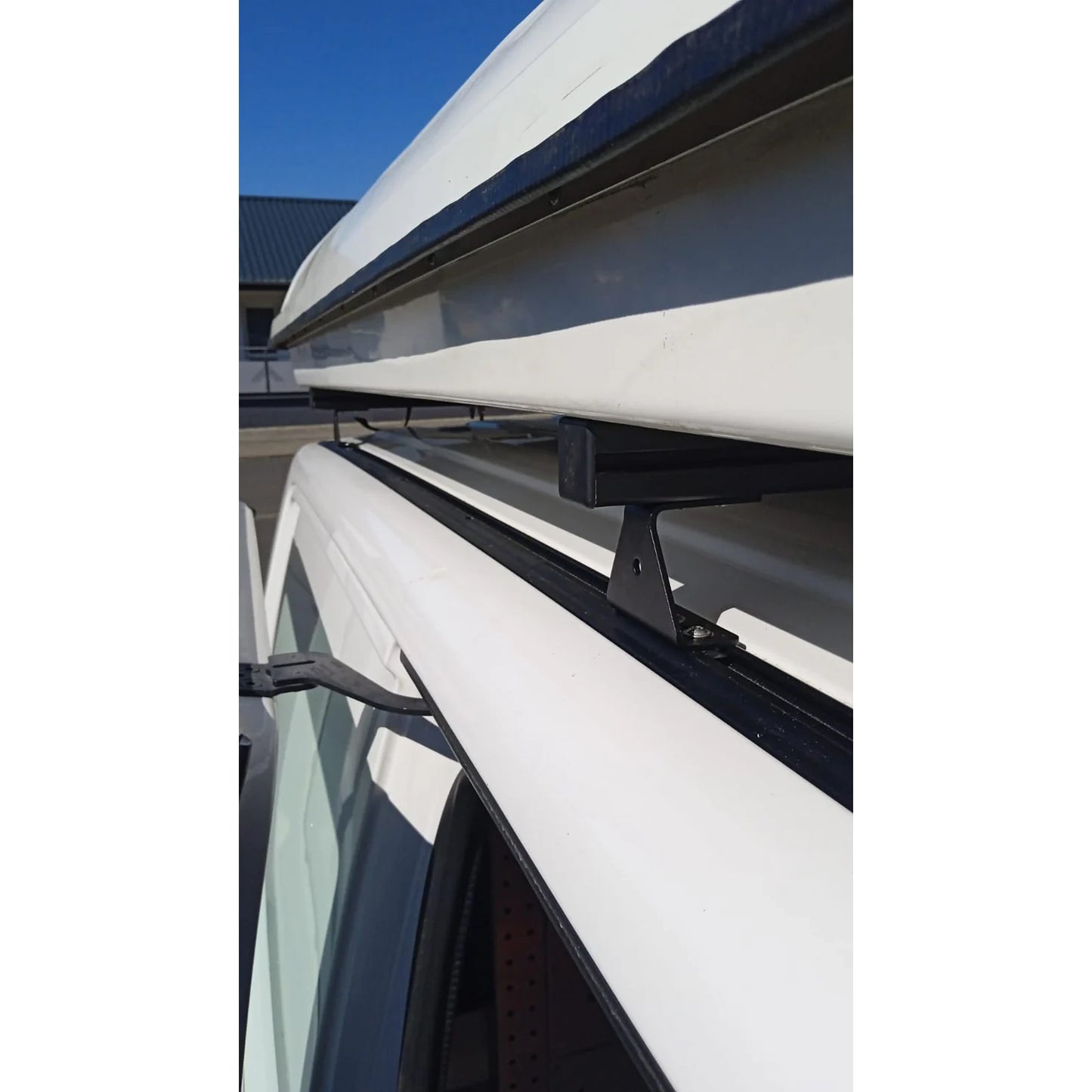 Dachträger Winkel 75mm 90° schwarz für Airlineschiene