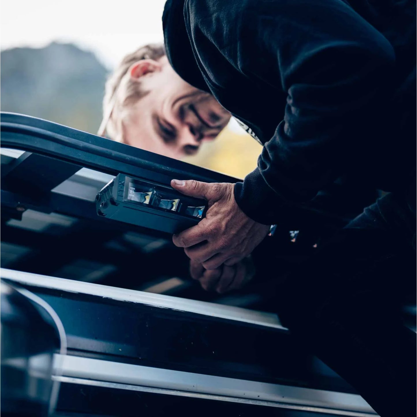 Spar-Set: 1x Flat-X 44 Zoll Lightbar + Kabelsatz + Abdeckkappen
