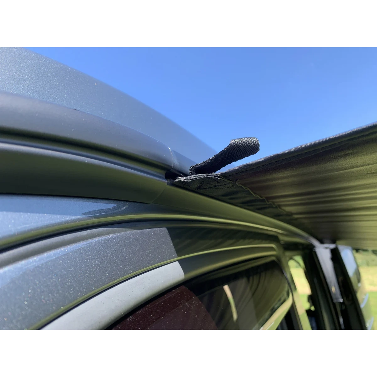 Kiravans Railsail Wohnmobilmarkisen - Flexibel & Strapazierfähig, das robuste Wohnmobil-Vorzelt mit vielen Befestigungspunkten