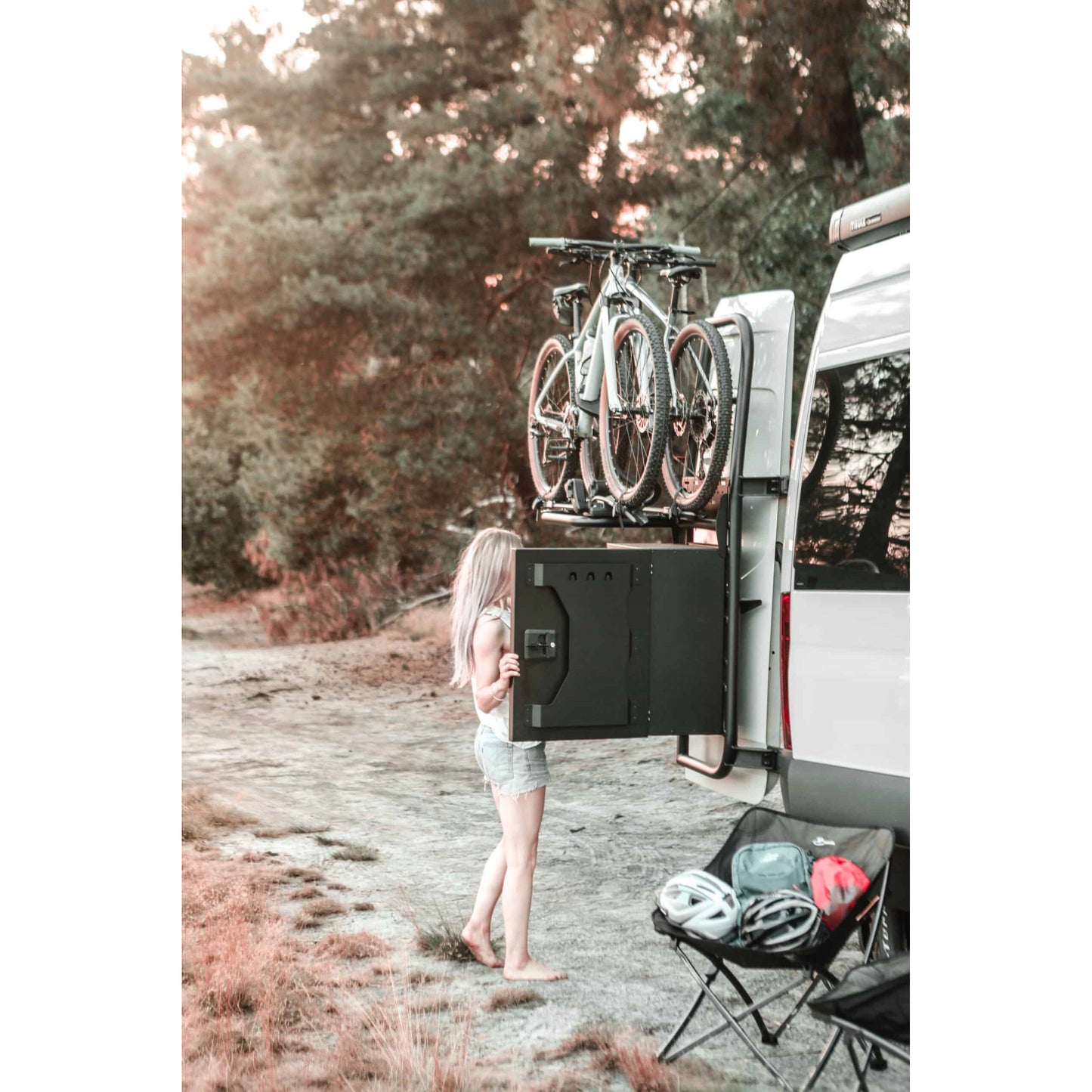 Cargo Box 700