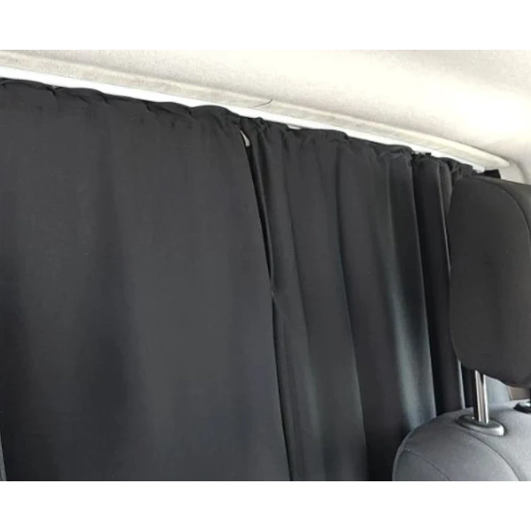 Fahrerhaus-Trennvorhang mit 118 cm Schiene – Premium Blackout