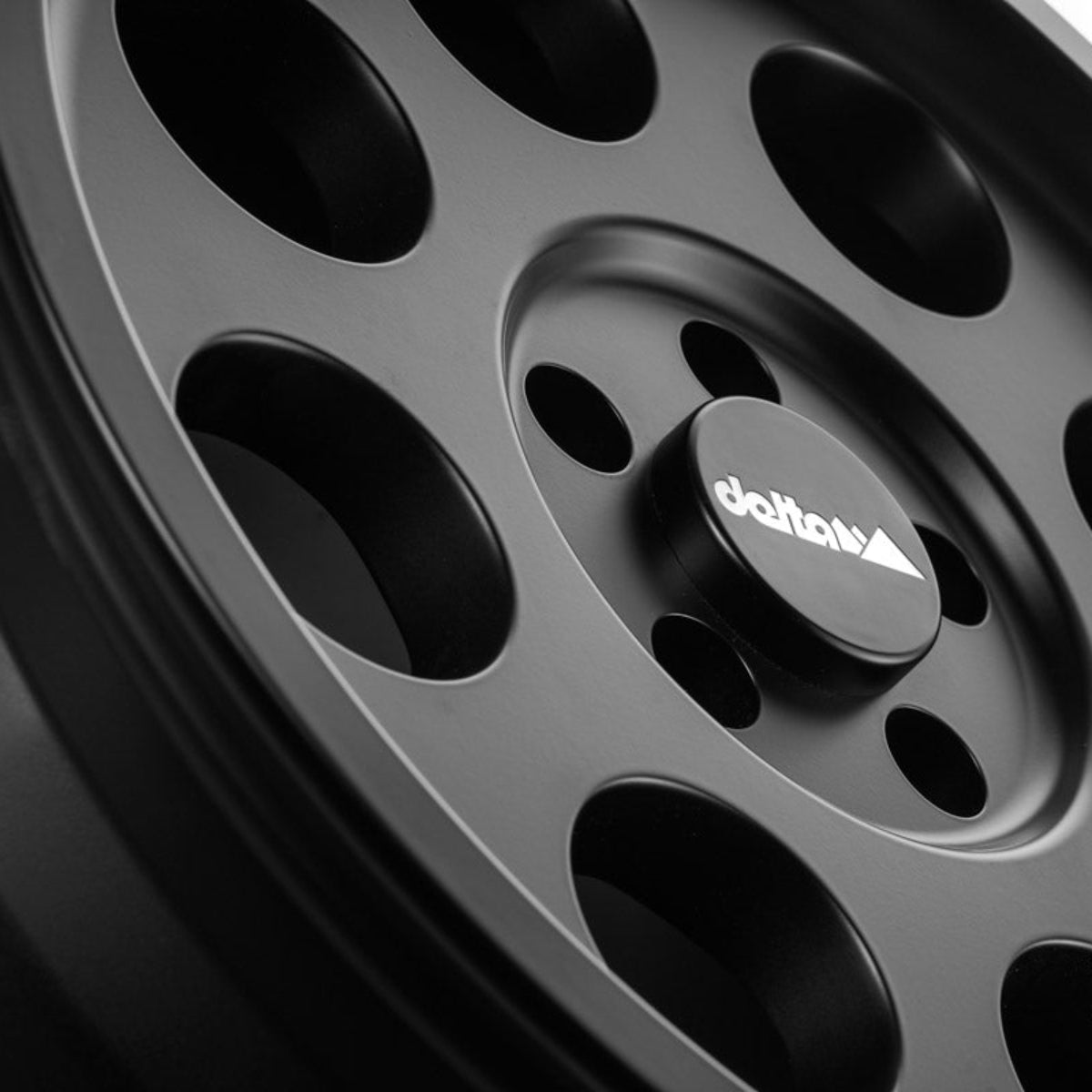 Alurad Klassik Schwarz Matt R18 für Ford Transit (F*D | 2024 -)