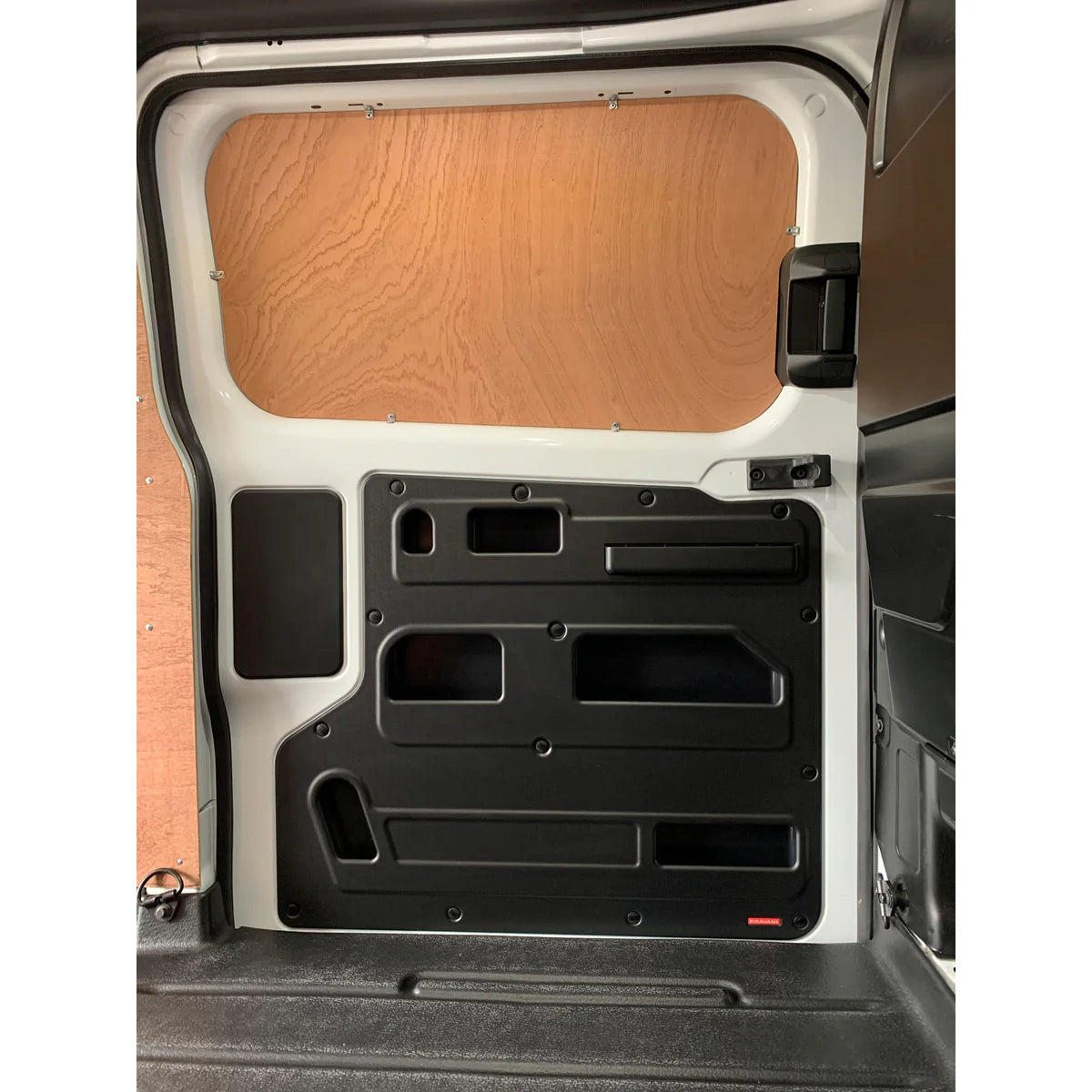 Kiravans Ford Transit Custom Schwarzer DoorStore