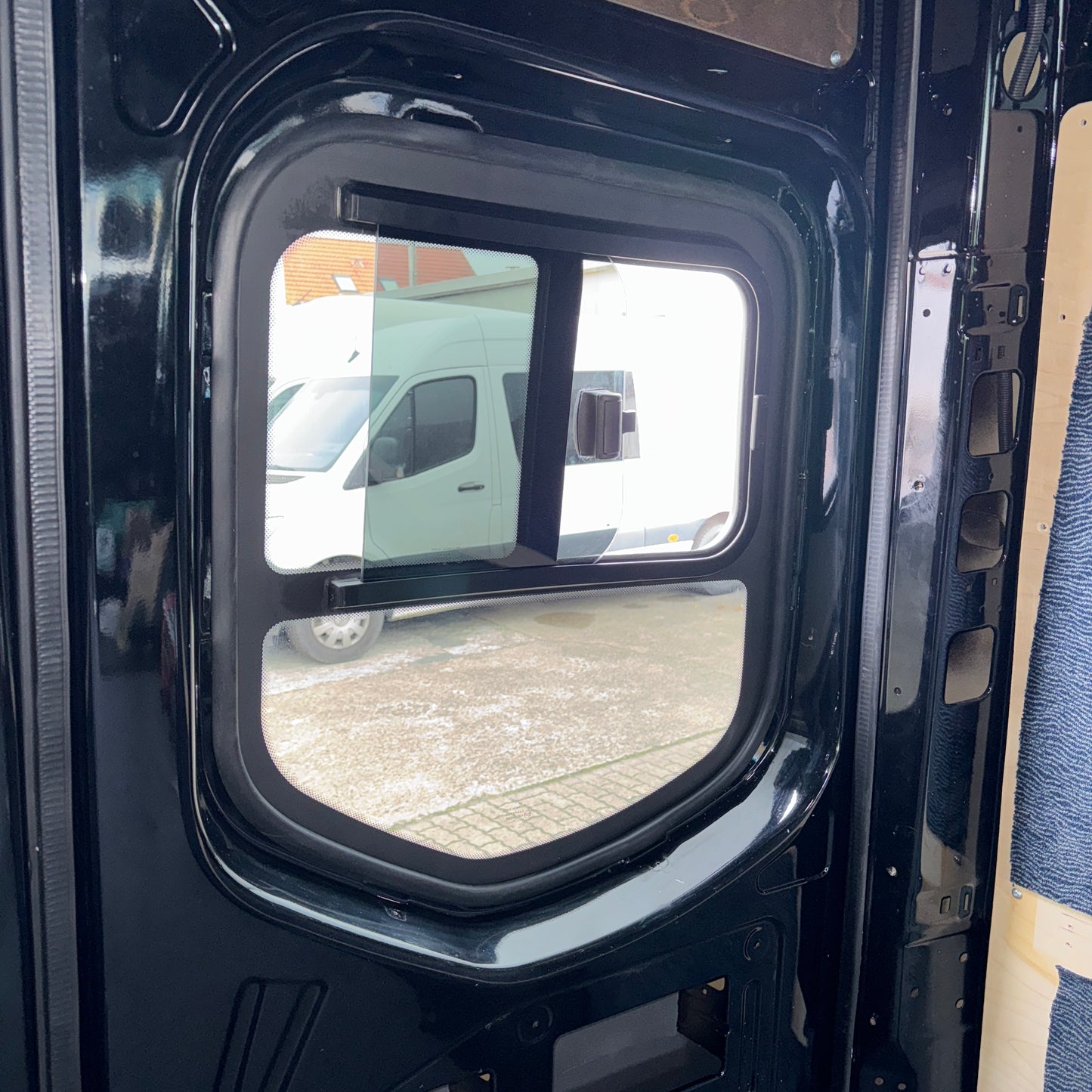 Hecktürscheibe links mit Schiebefenster für Mercedes Sprinter W907, W910 ab 2017 *L1-L4*