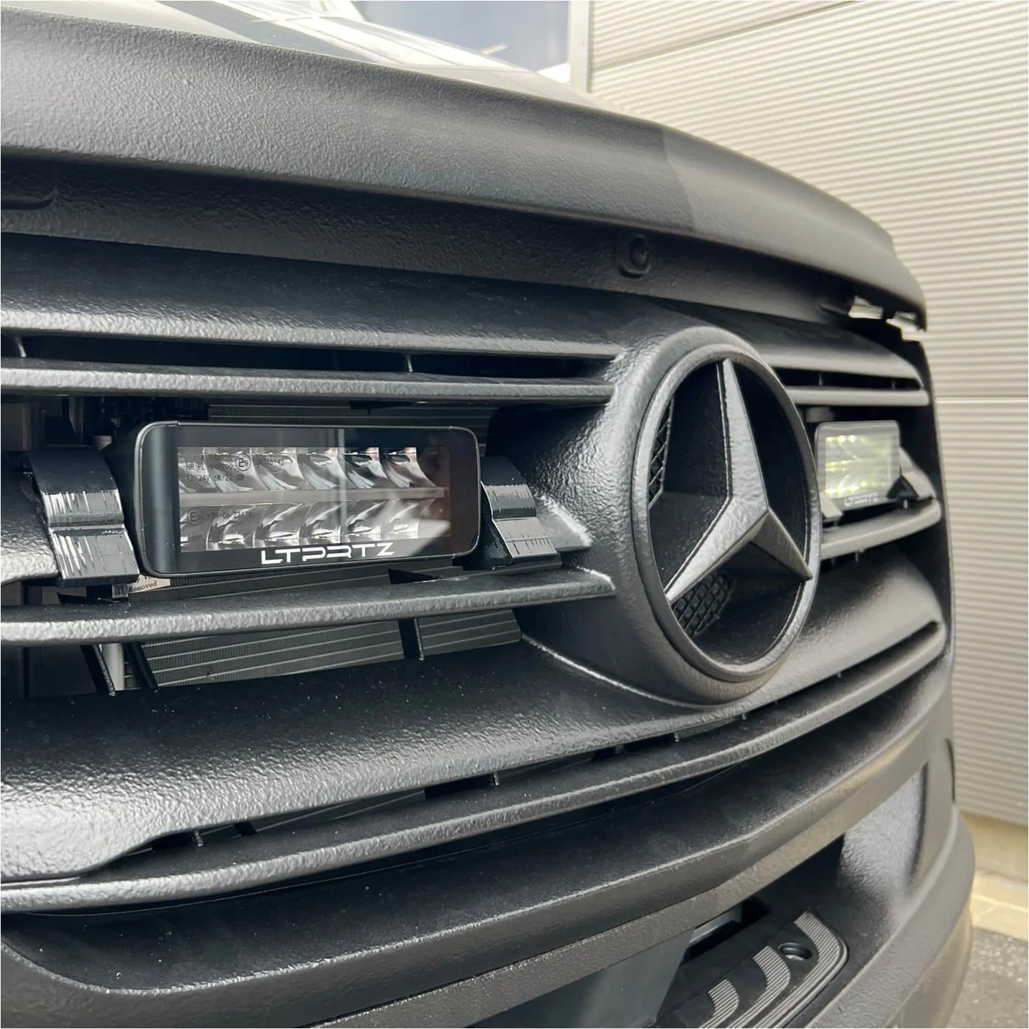 MB Sprinter W907 Kühlergrill Integrationskit