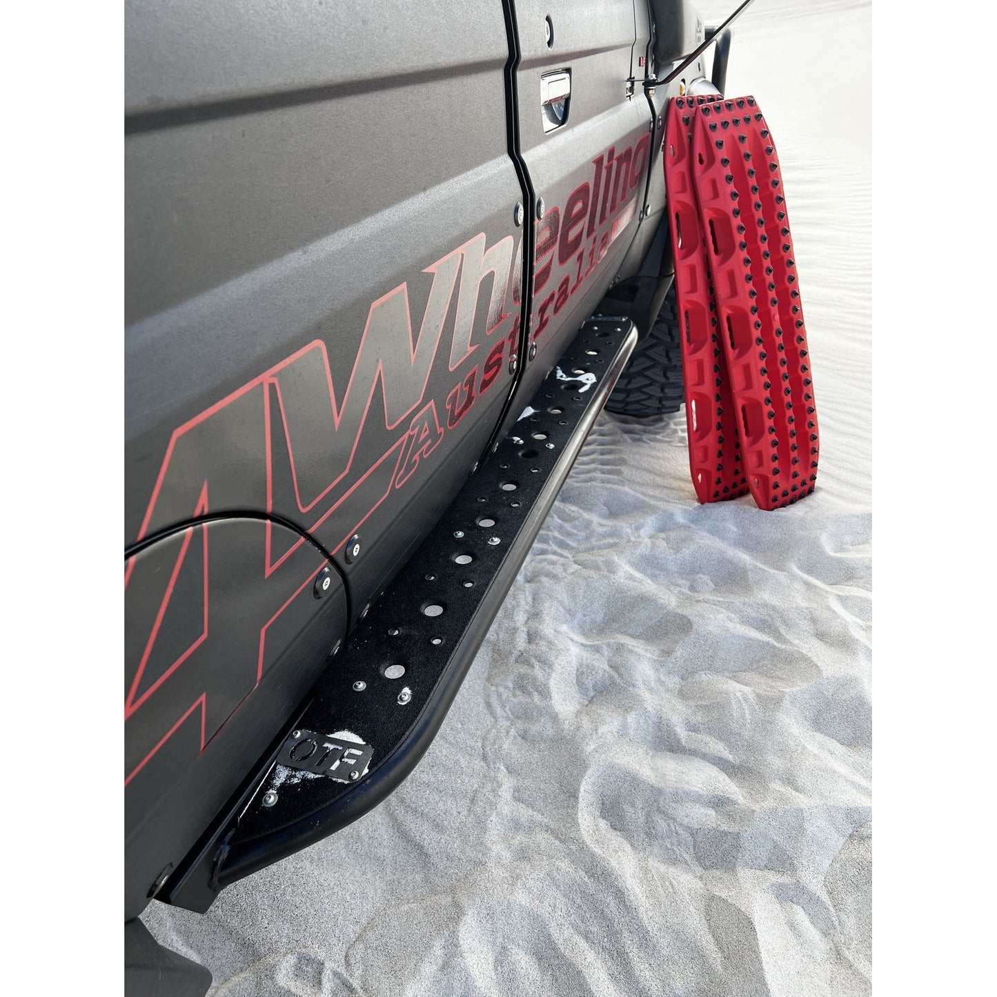 MAXTRAX XTREME Sandbleche – Recovery Boards für Offroad & 4x4 (Paar) mit/ohne Halterungen