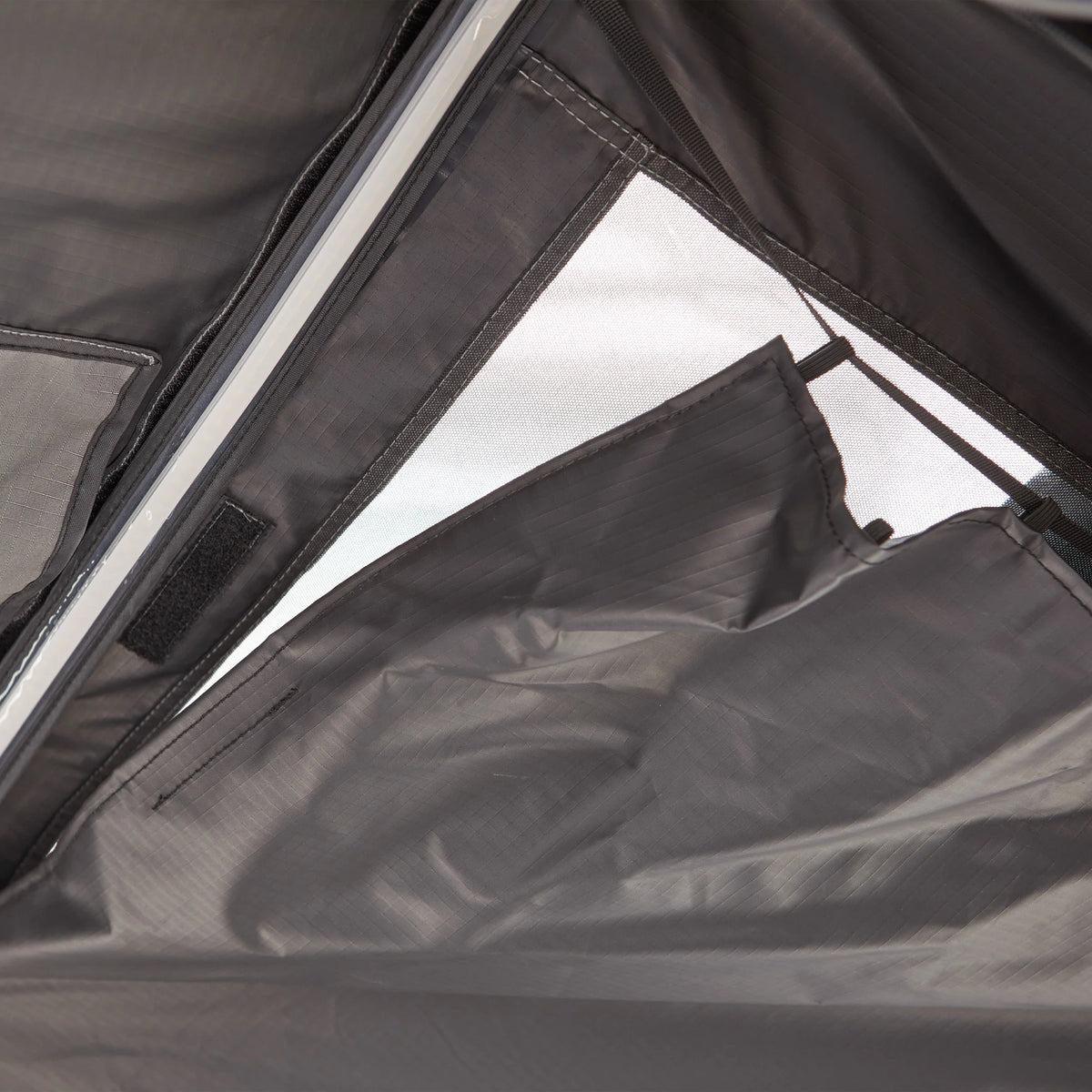 CUMARU LIGHT Aluminum Hardshell Roof Tent