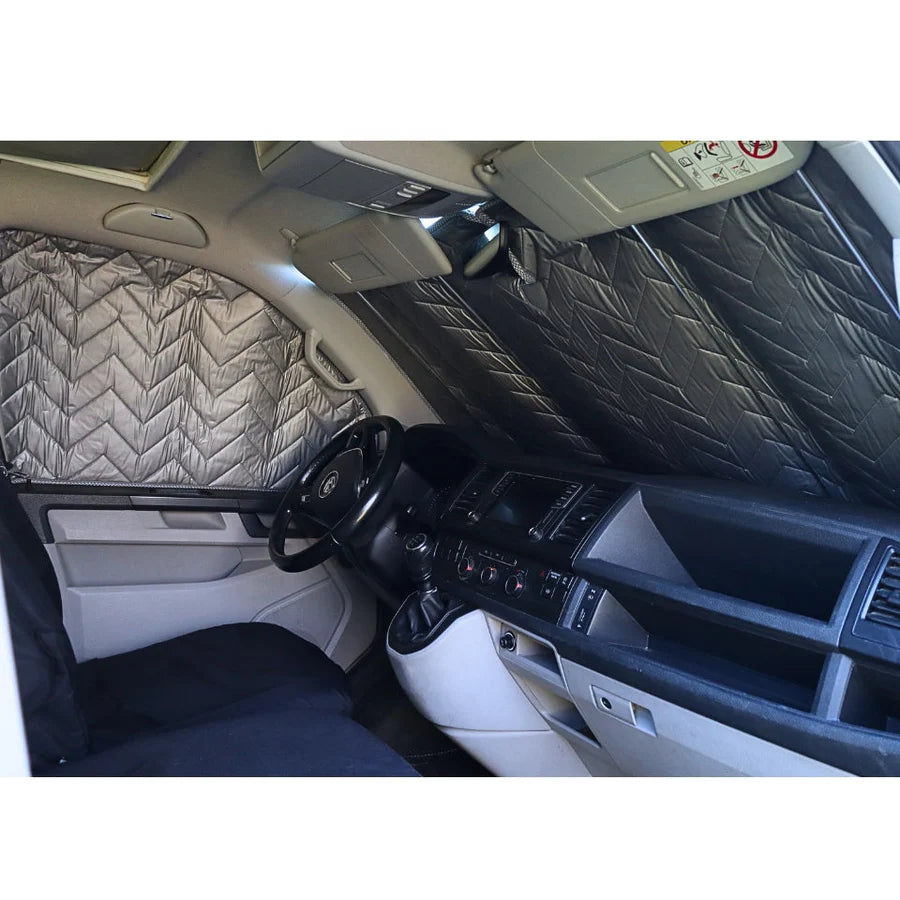 Innere silberne Kabinenabdeckungen mit Magneten oder Saugnäpfen für VW Transporter T5 bis T6.1, Trafic, Transit Custom & PSA Transporter — SILBER